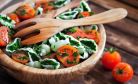 Salate care te scapa de burta din legumele tale preferate