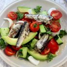 Salata de avocado cu sardine