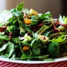 Salata detox cu broccoli si avocado